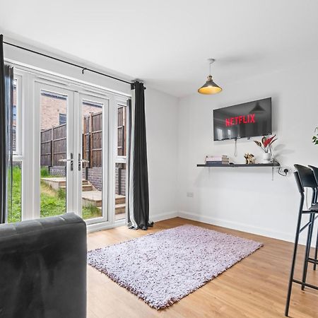 Lotus Haus - Wellington Homes - With Off Road Parking 伯明翰 外观 照片